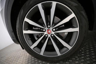 https://vehicle.imgix.net/4001847/7dbfc439-4972-42c2-a866-ba9f9b9fb900.jpg