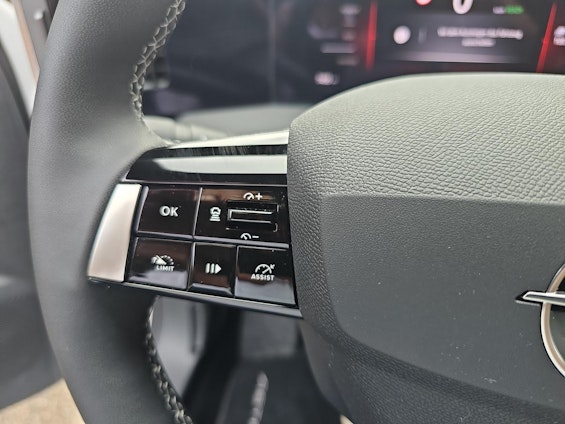 Vehicle image 19 Vehicle image 19