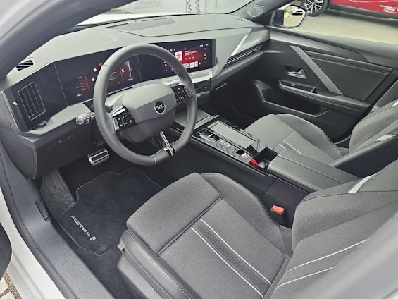 Vehicle image 15 Vehicle image 15