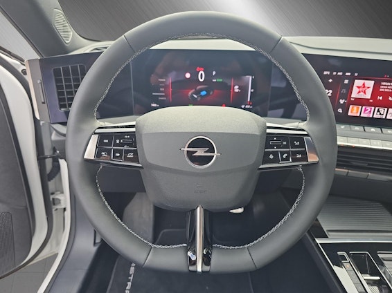 Vehicle image 13 Vehicle image 13