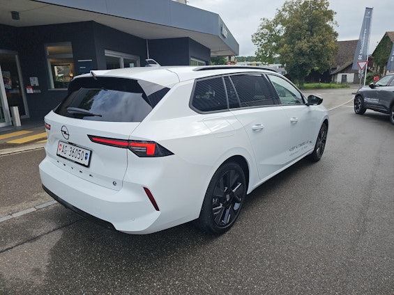 Vehicle image 28 Vehicle image 28