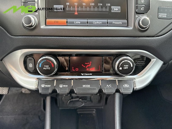 Vehicle image 12 Vehicle image 12