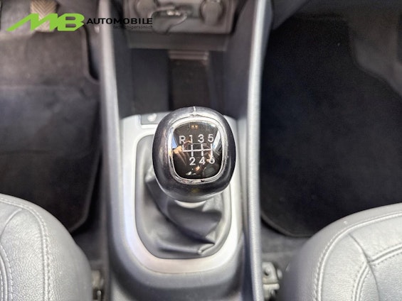 Vehicle image 14 Vehicle image 14