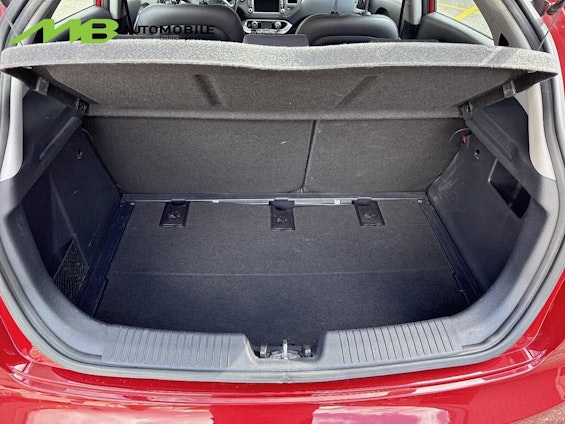 Vehicle image 6 Vehicle image 6