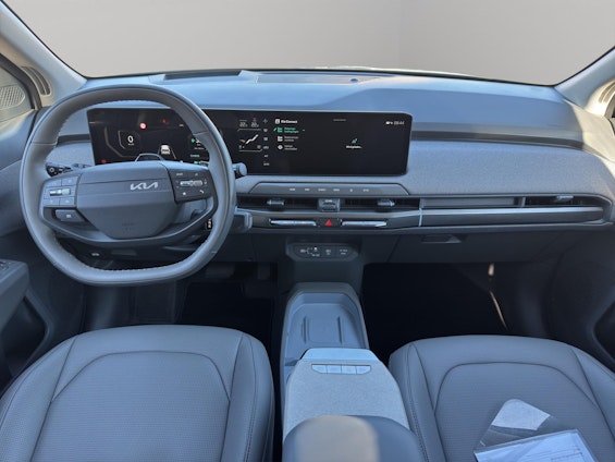 Vehicle image 4 Vehicle image 4