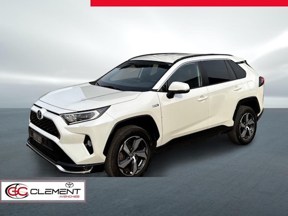 First vehicle image