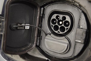 Vehicle image LAND ROVER Discovery Sport 1.5 T 300e Dynamic HSE