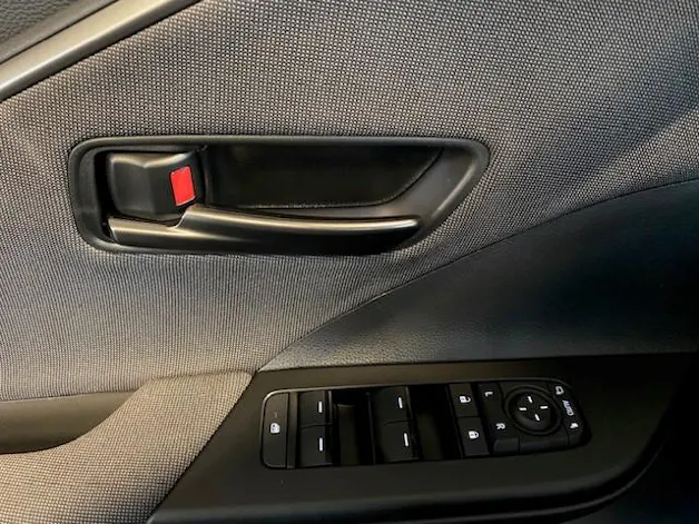 Toyota C-HR 2.0 PHEV Swiss Edition