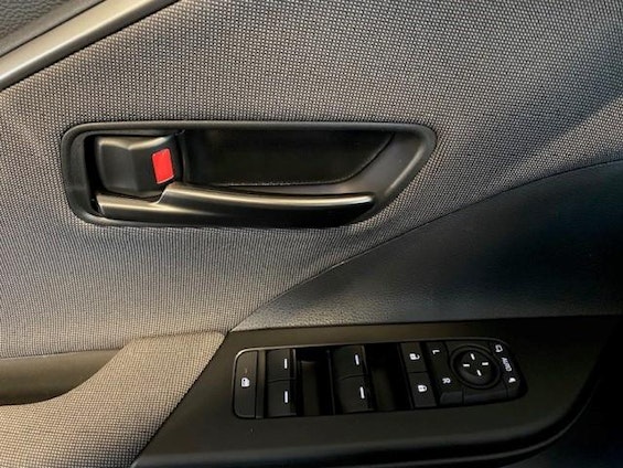 Vehicle image 13 Vehicle image 13