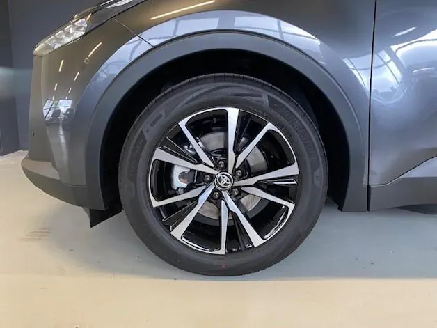Toyota C-HR 2.0 PHEV Swiss Edition