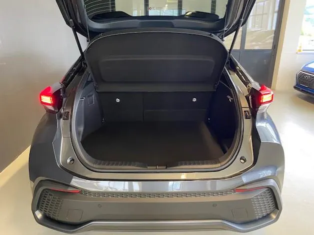 Toyota C-HR 2.0 PHEV Swiss Edition