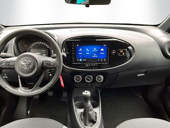 Vehicle image 17 Vehicle image 17