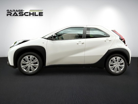 Vehicle image 3 Vehicle image 3