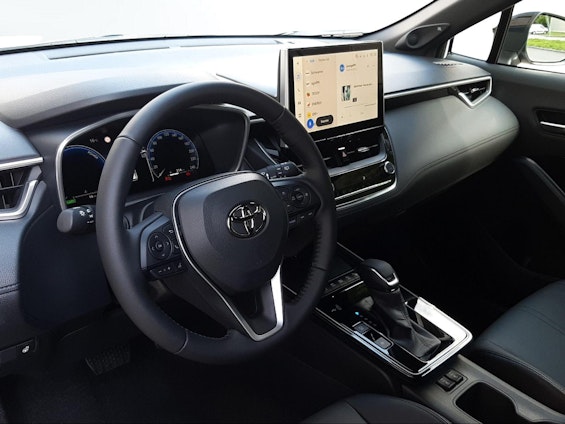 Vehicle image 8
