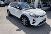 First vehicle image