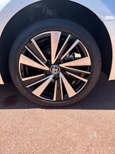 Fahrzeugbild TOYOTA Corolla Touring Sports 2.0 HSD Trend