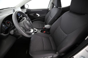 Vehicle image TOYOTA Yaris 1.5 VVT-i HSD Comfort