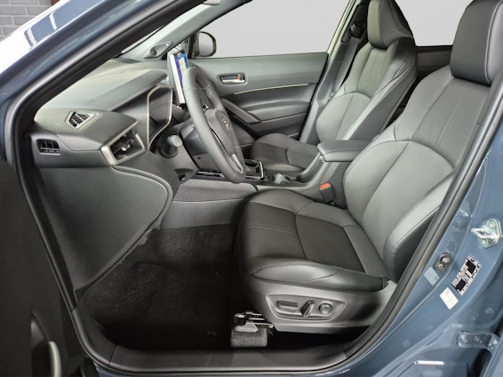 Vehicle image 8 Vehicle image 8