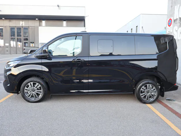 Ford Tourneo Custom Bus 320 L1 2.0 EcoBlue 170 Titanium 2.9% Leasing