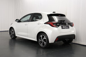 Vehicle image TOYOTA Yaris 1.5 VVT-i HSD Trend
