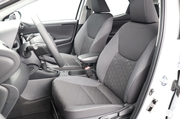 TOYOTA Yaris 1.5 VVT-i HSD Trend 2