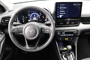 Vehicle image TOYOTA Yaris 1.5 VVT-i HSD Trend