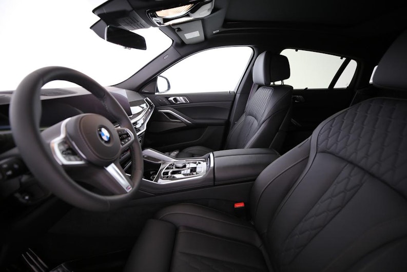 Vehicle image BMW X6