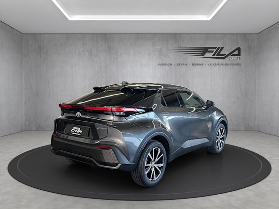 Vehicle image 4 Vehicle image 4