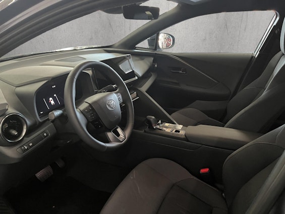 Vehicle image 6 Vehicle image 6