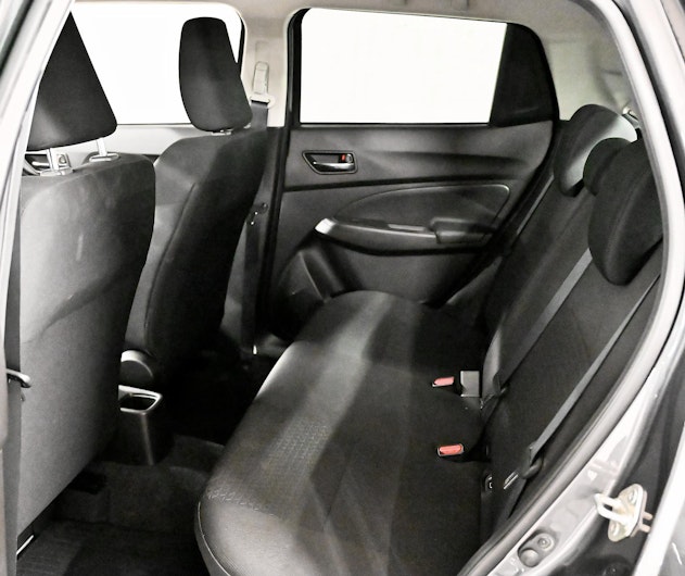 Vehicle image SUZUKI SWIFT