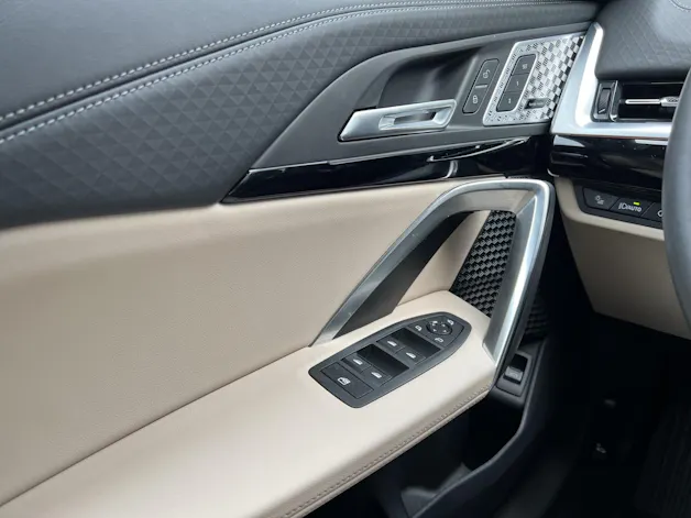 BMW iX2 30 xDrive