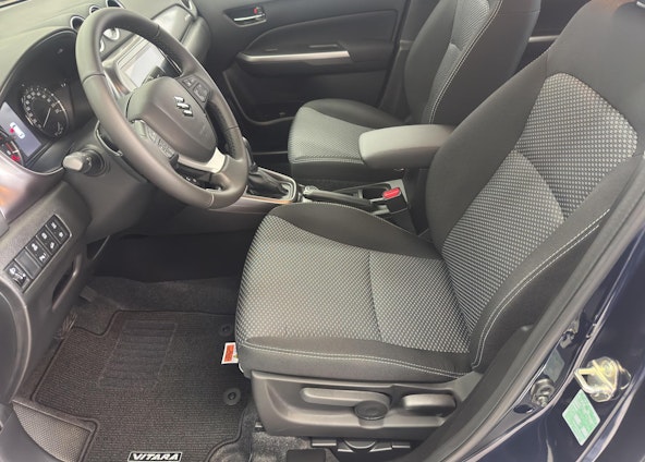 Vehicle image 10 Vehicle image 10