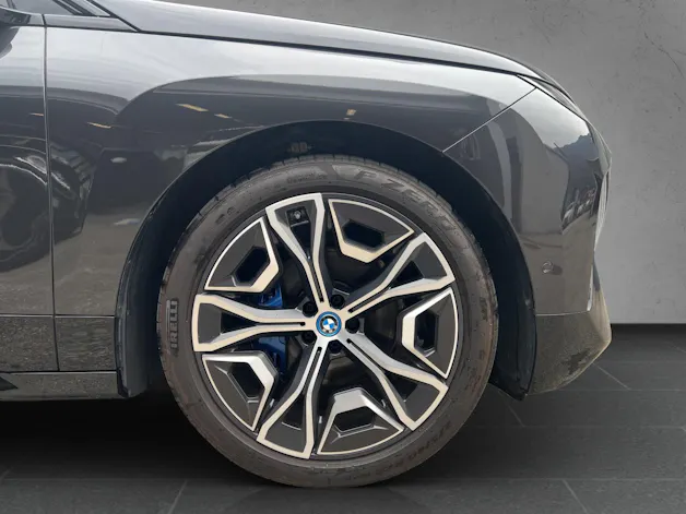BMW iX xDrive40