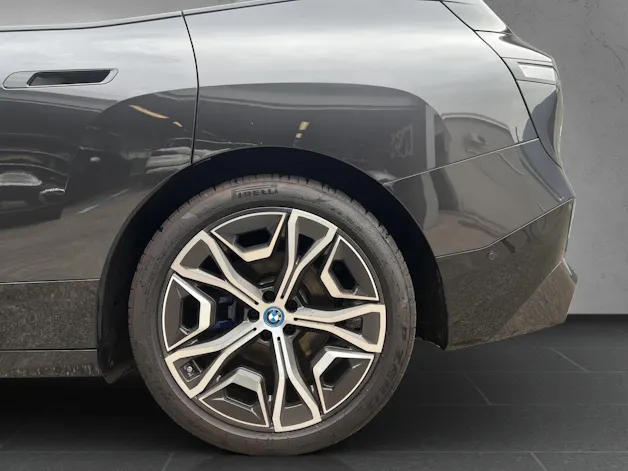 BMW iX xDrive40