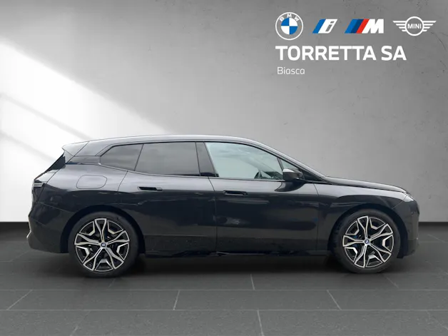 BMW iX xDrive40
