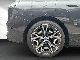 BMW iX xDrive40