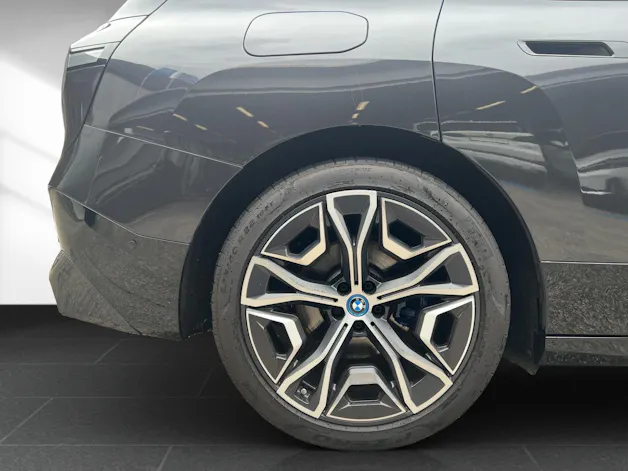 BMW iX xDrive40