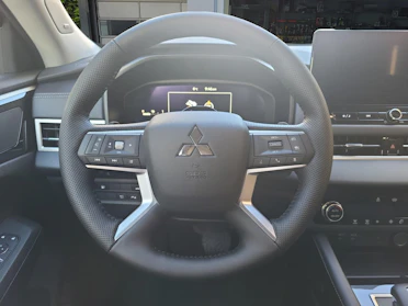 MITSUBISHI OUTLANDER 13