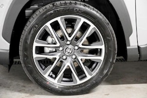 Vehicle image TOYOTA Corolla Cross 2.0 HSD Premium AWD-i