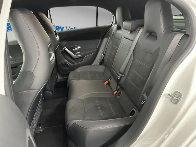 Mercedes-Benz A 250 AMG Line 4m