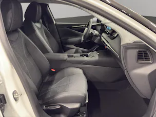DS Automobiles No4 1.2 Hybrid Pallas