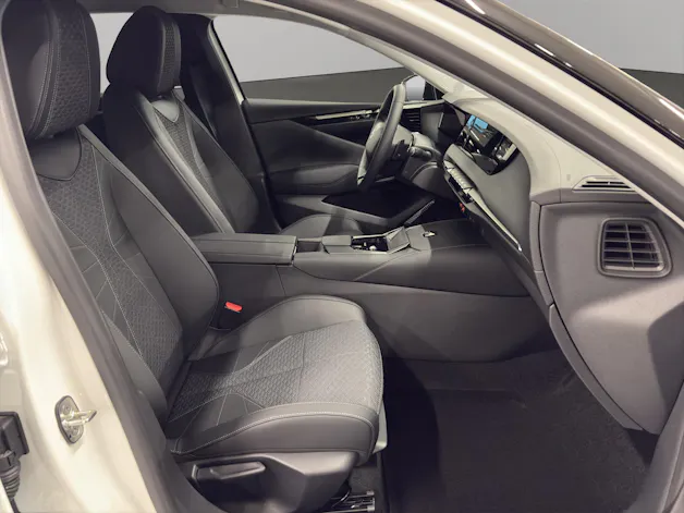 DS Automobiles No4 1.2 Hybrid Pallas