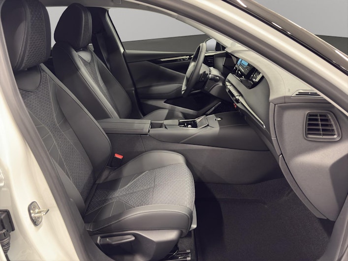 Vehicle image DS AUTOMOBILES 104