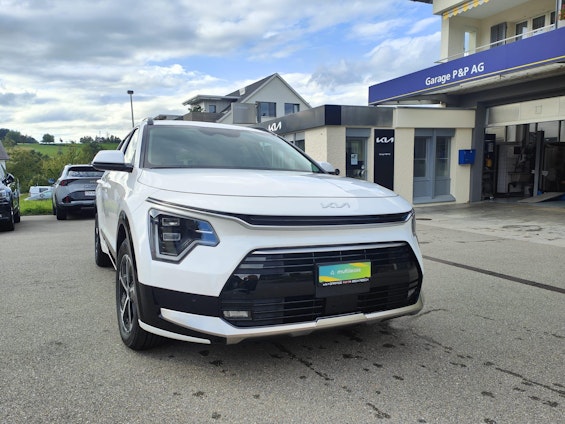 First vehicle image