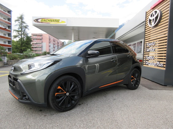 Vehicle image 1