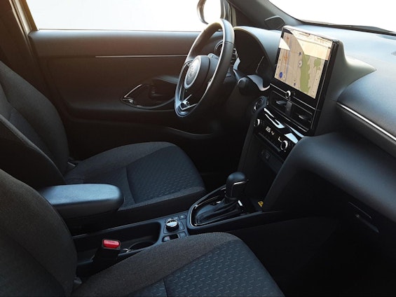 Vehicle image 14