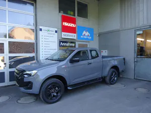 Isuzu Space Nitro Sport AT 4X4