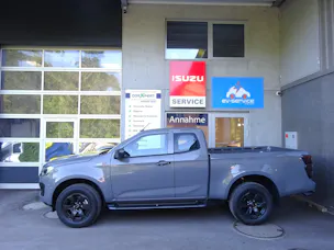 Isuzu Space Nitro Sport AT 4X4