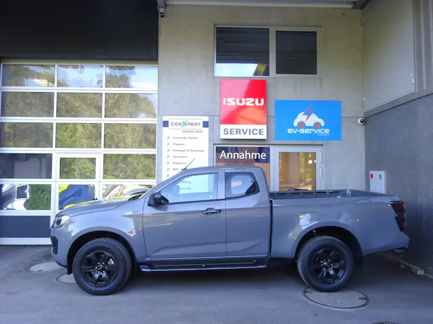 Isuzu Space Nitro Sport AT 4X4