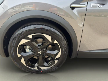 MITSUBISHI ASX 18